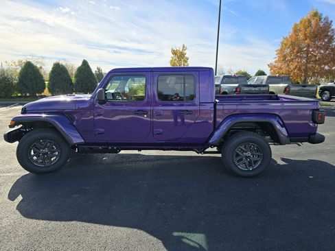 New 2026 Jeep Gladiator Sport AWD/4WD image 14