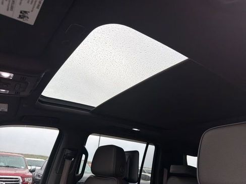 Used 2024 GMC Yukon XL Denali w/ Denali Reserve Package image 12