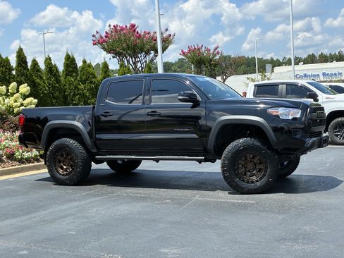Used 2023 Toyota Tacoma 4x4 Double Cab w/ Trail Edition image 3
