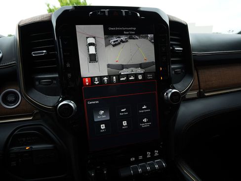 Used 2024 RAM 2500 Limited w/ Safety Group image 25