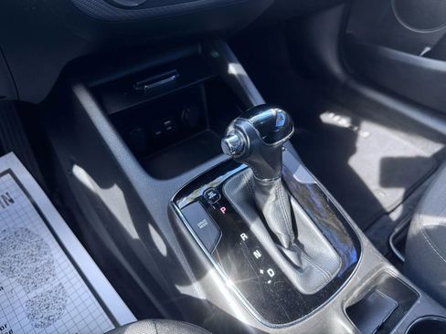 Used 2017 Kia Forte S image 20