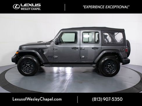 Used 2022 Jeep Wrangler Unlimited Sport AWD/4WD image 9