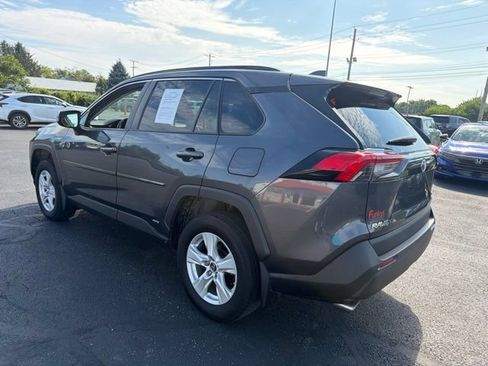 Used 2019 Toyota RAV4 XLE w/ Convenience Package AWD/4WD image 5