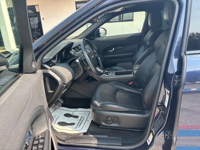 Used 2018 Land Rover Range Rover Evoque SE AWD/4WD image 16
