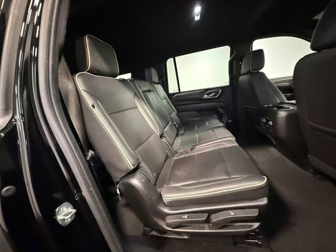 Used 2024 Chevrolet Suburban Premier AWD/4WD image 14