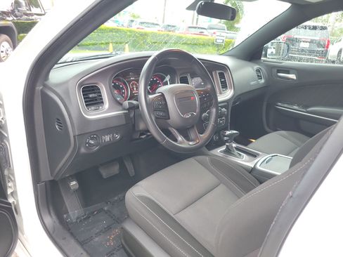 Used 2022 Dodge Charger SXT image 9