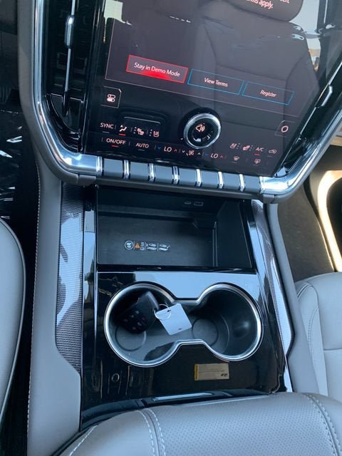 New 2026 GMC Yukon XL Elevation w/ Elevation Premium Package AWD/4WD image 31