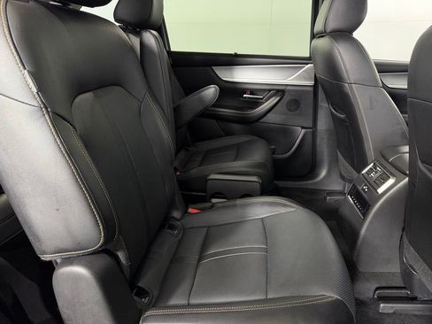 Used 2024 MAZDA CX-90 Plug-In Hybrid w/ Premium Pkg image 32