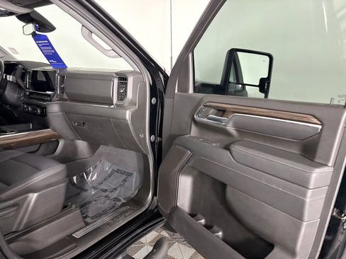 Used 2024 Chevrolet Silverado 2500 LT w/ Midnight Edition AWD/4WD image 34