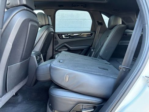 Certified 2021 Porsche Cayenne AWD/4WD image 9