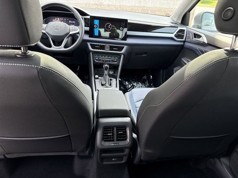New 2025 Volkswagen Taos SEL image 28