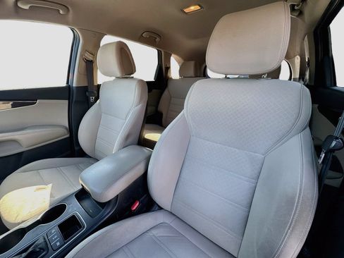 Used 2016 Kia Sorento AWD w/ LX Convenience Package image 20