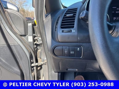 Used 2016 Kia Forte LX w/ LX Popular Plus Package image 10