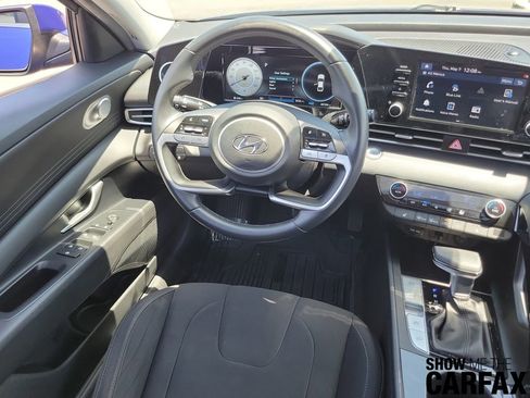 Used 2022 Hyundai Elantra SEL w/ Convenience + Premium Package FWD image 10