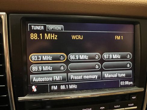 Used 2013 Porsche Panamera 4 image 24