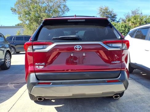 Used 2019 Toyota RAV4 Limited image 5
