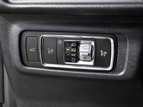 New 2026 Lincoln Corsair Premiere image 23