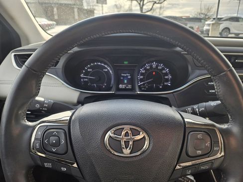 Used 2016 Toyota Avalon Limited image 11