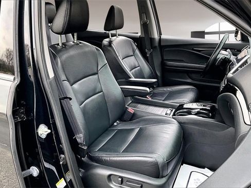 Used 2016 Honda Pilot Touring image 28