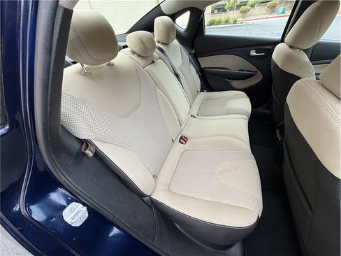 Used 2015 Dodge Dart SXT image 13