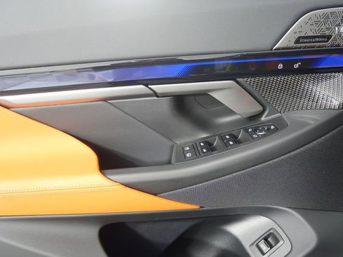 Certified 2025 BMW M5 w/ Carbon Package image 13