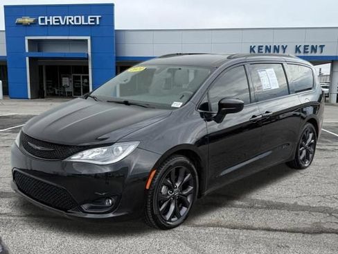 Used 2020 Chrysler Pacifica Touring-L w/ S Appearance Package FWD image 38