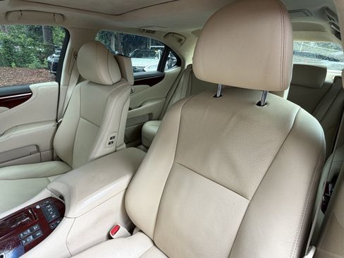 Used 2010 Lexus LS 460 L AWD/4WD image 17