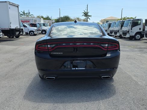 Used 2023 Dodge Charger SXT RWD image 6