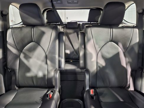 New 2026 Toyota Highlander Limited AWD/4WD image 10