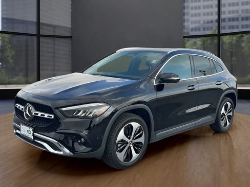 Used 2025 Mercedes-Benz GLA 250 image 1