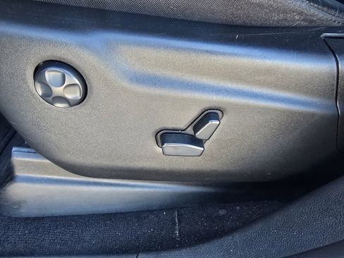 Used 2022 Jeep Grand Cherokee Limited image 16