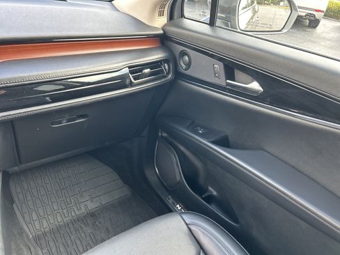 Used 2022 Lincoln Nautilus Reserve image 19