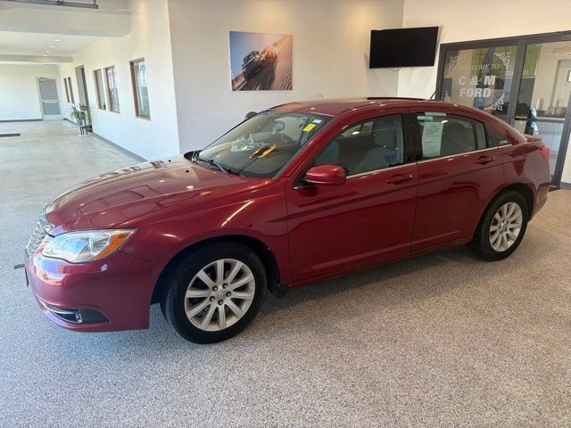 Used 2012 Chrysler 200 Touring FWD image 3