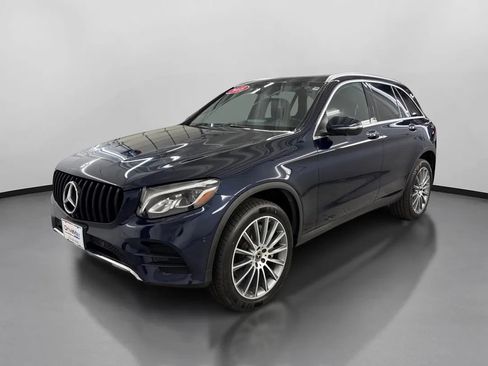 Used 2018 Mercedes-Benz GLC 300 4MATIC image 4