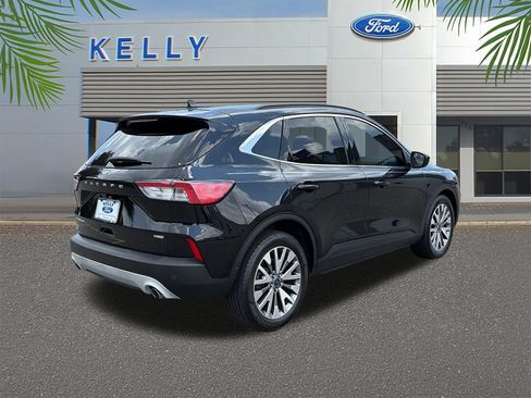 Certified 2022 Ford Escape Titanium FWD image 5