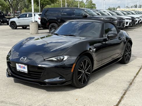 Used 2024 MAZDA MX-5 Miata Grand Touring w/ Appearance Package image 8