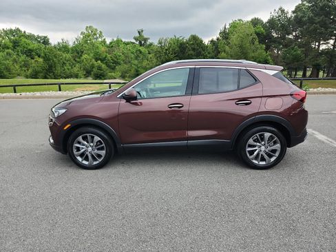 Certified 2022 Buick Encore GX Essence w/ Advanced Technology Package FWD image 2