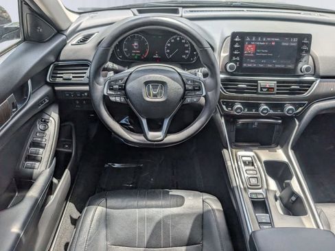 Certified 2018 Honda Accord Touring image 15
