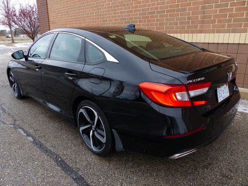 Used 2018 Honda Accord Sport image 7