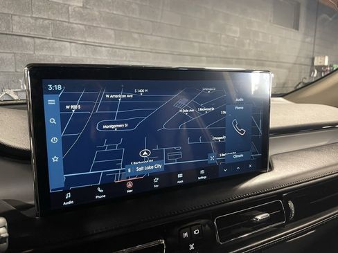 Used 2023 Lincoln Nautilus Standard w/ Premium Package image 6