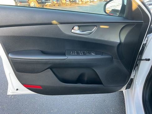 Used 2019 Kia Forte LXS image 22