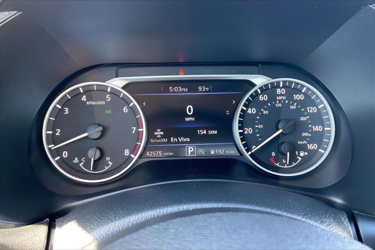 Used 2025 Nissan Sentra SV FWD image 17