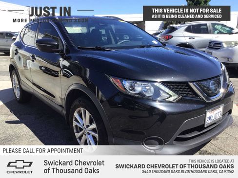 Used 2019 Nissan Rogue Sport SV FWD image 1