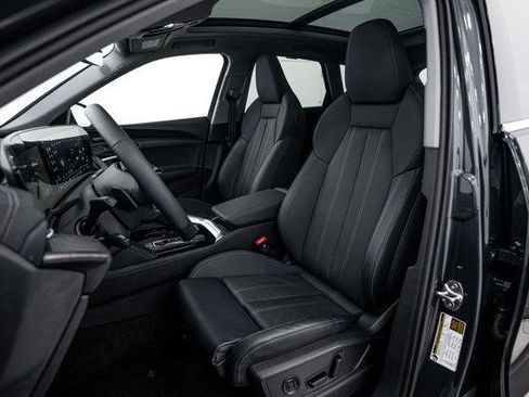 Certified 2025 Audi Q5 Premium w/ Premium Plus AWD/4WD image 16