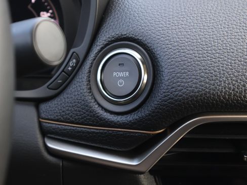 Certified 2025 MAZDA CX-70 Plug-In Hybrid w/ Premium Pkg image 31