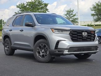 New 2025 Honda Pilot TrailSport video 2