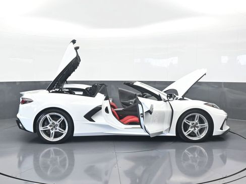 Used 2024 Chevrolet Corvette Stingray Convertible w/ 1LT image 68