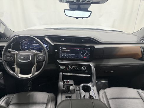 Used 2024 GMC Sierra 1500 Denali image 16