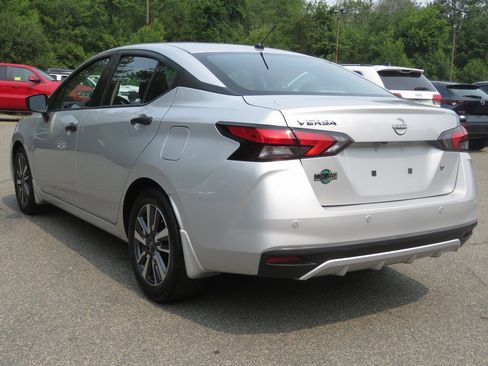 Used 2023 Nissan Versa S w/ S Plus Package image 8
