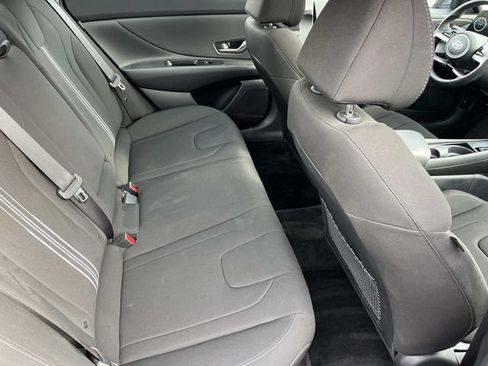 Used 2025 Hyundai Elantra SEL FWD image 20